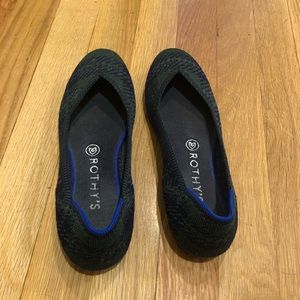 EUC Rothy’s forest tartan flats - size 7.5